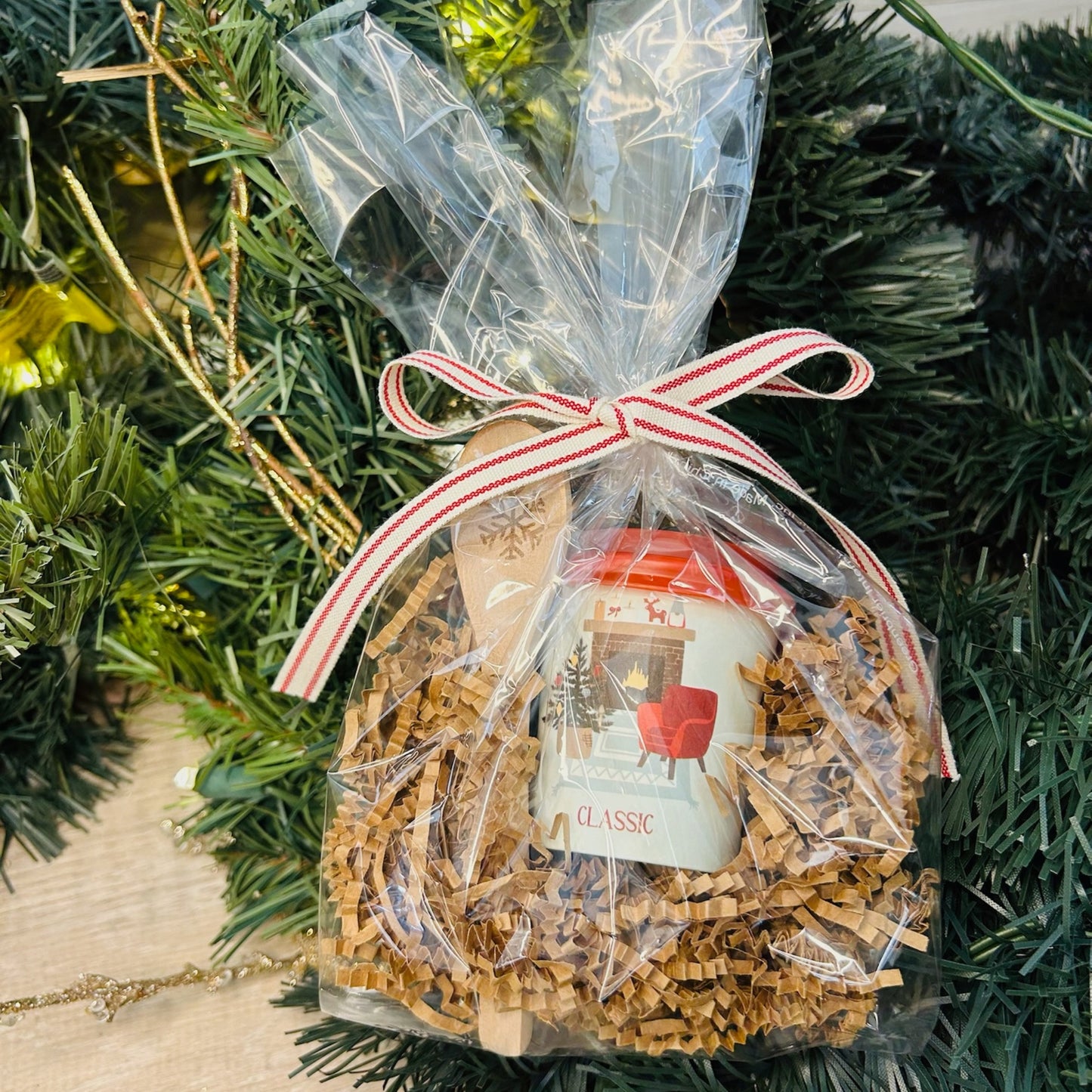 realtor pop-by gift hot cocoa with snowflake spoon